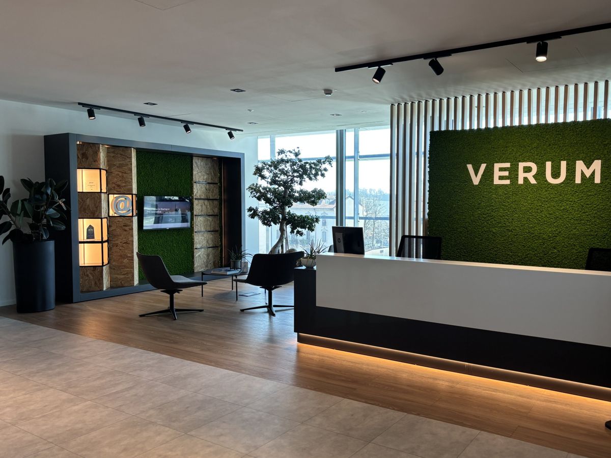 L'ingresso della sede di Verum Partners a Milano